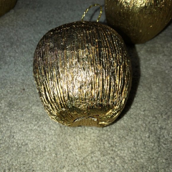 Vintage Decorative Christmas Ornament Apples Metallic Gold (15) - Picture 5 of 11